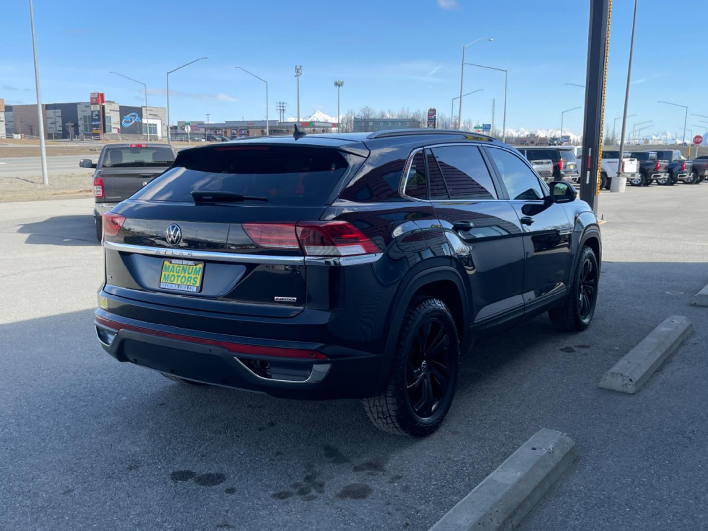 2020 BLACK /black leather VOLKSWAGEN ATLAS CROSS SPO SEL 4MOTION (1V2MC2CA4LC) with an 2.0L engine, Automatic transmission, located at 1960 Industrial Drive, Wasilla, 99654, (907) 274-2277, 61.573475, -149.400146 - Photo#3